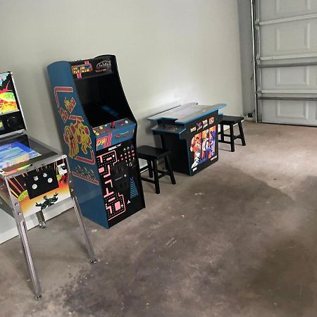 Cozy Home With Arcade, Ping Pong & Fenced Backyard Lawrenceville Exterior photo
