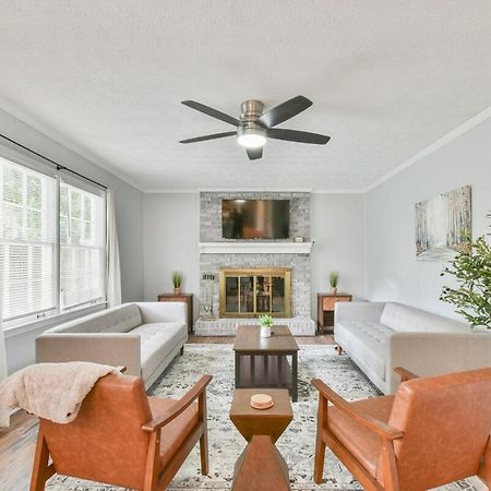 Cozy Home With Arcade, Ping Pong & Fenced Backyard Lawrenceville Exterior photo