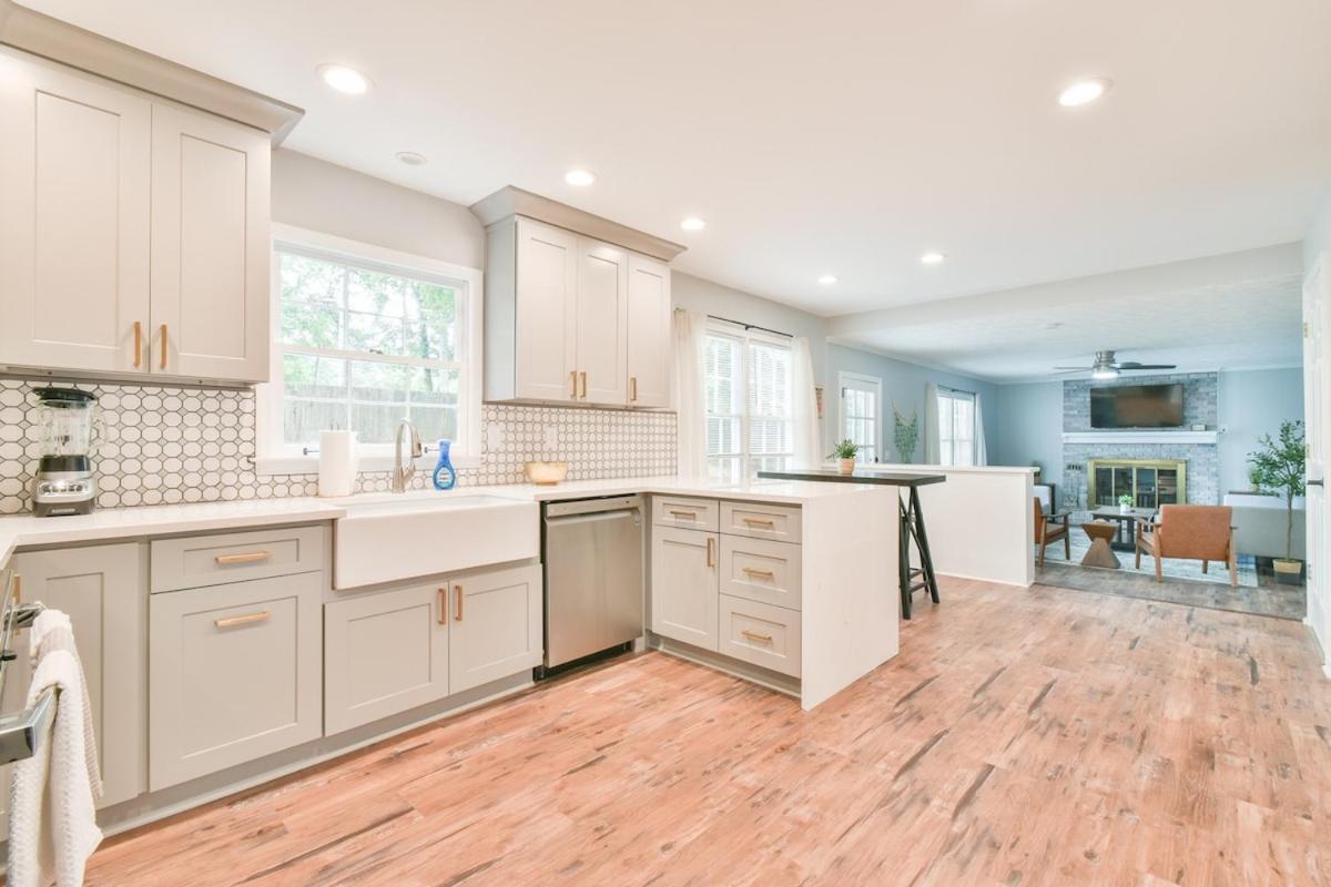 Cozy Home With Arcade, Ping Pong & Fenced Backyard Lawrenceville Exterior photo
